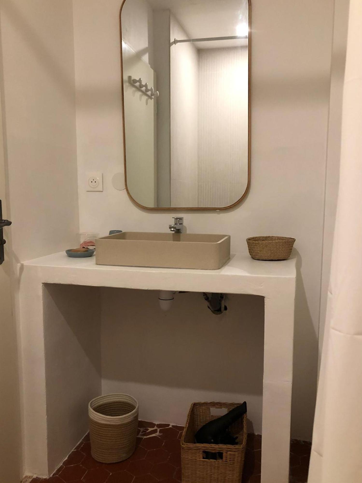 Superbe Appartement Familial En Coeur De Ville - Parking - Petit Dej Sur Demande La Ciotat Zewnętrze zdjęcie